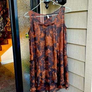 See trough, chiffon FR SIZE 40, very well condition dress..